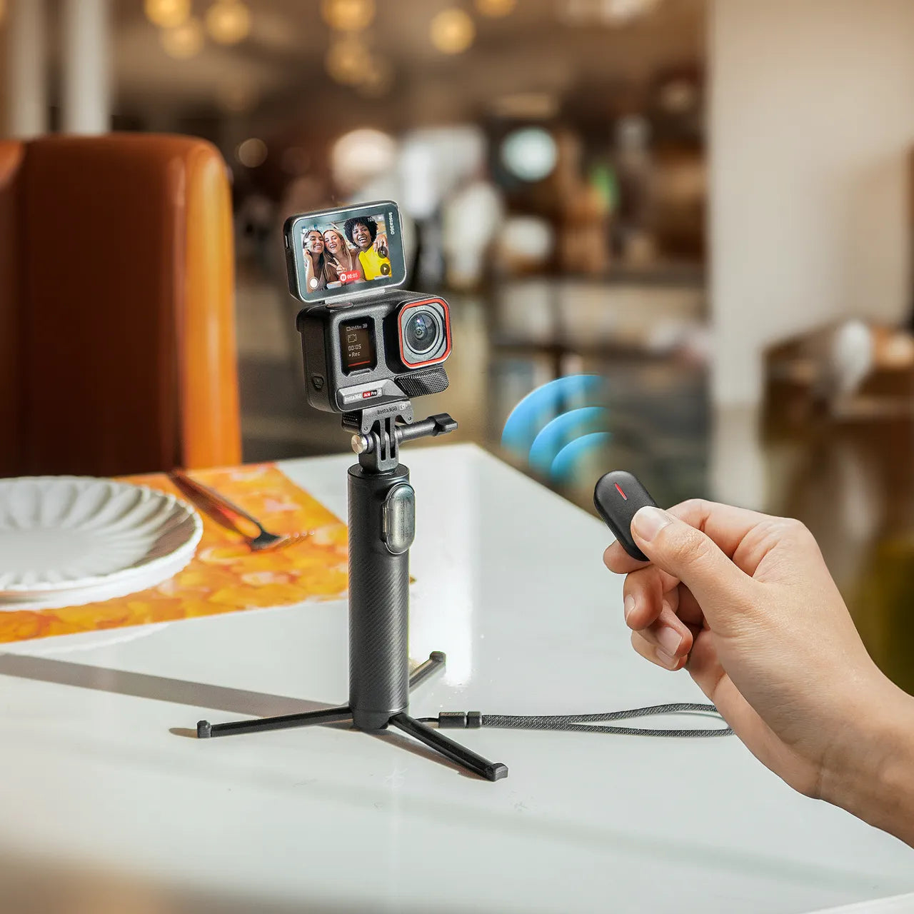 Insta360 Mini 2-in-1 Tripod 2.0 Remote Kit 第二代迷你三腳架自拍棒