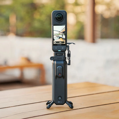Insta360 FOMO Power Handle 續航強化手柄